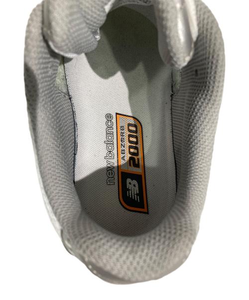NEW BALANCE（ニューバランス）NEW BALANCE (ニューバランス) 2000ローカットスニーカー グレー サイズ:US8.6の古着・服飾アイテム
