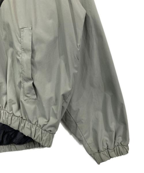 US ARMY（ユーエスアーミー）US ARMY (ユーエスアーミー) IPFUトレーニングジャケット グレー×ブラック サイズ:LARGE/REGULARの古着・服飾アイテム