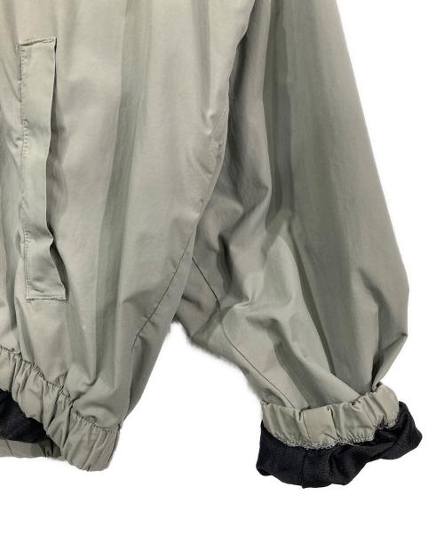 US ARMY（ユーエスアーミー）US ARMY (ユーエスアーミー) IPFUトレーニングジャケット グレー×ブラック サイズ:LARGE/REGULARの古着・服飾アイテム