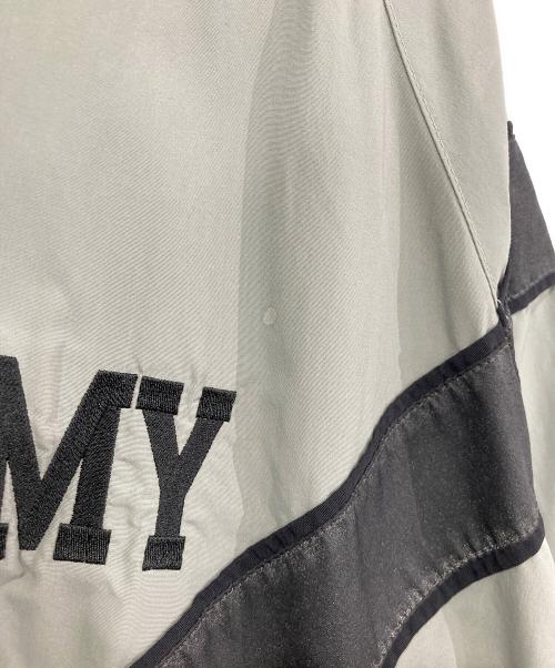 US ARMY（ユーエスアーミー）US ARMY (ユーエスアーミー) IPFUトレーニングジャケット グレー×ブラック サイズ:LARGE/REGULARの古着・服飾アイテム