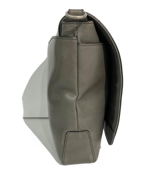 HERGOPOCH（エルゴポック）HERGOPOCH (エルゴポック) ワキシングレザー2WAYフラップショルダーバッグ グレーの古着・服飾アイテム