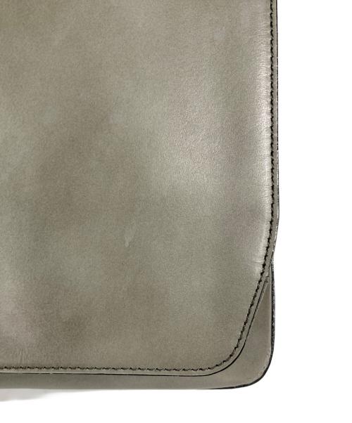 HERGOPOCH（エルゴポック）HERGOPOCH (エルゴポック) ワキシングレザー2WAYフラップショルダーバッグ グレーの古着・服飾アイテム