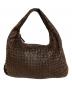 BOTTEGA VENETA (ボッテガベネタ) イントレチャートホーボーバッグ ブラウン：130000円