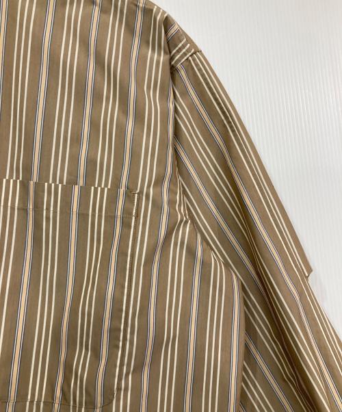 DAIWA PIER39（ダイワ ピア39）DAIWA PIER39 (ダイワ ピア39) TECH BAND COLLAR SHIRTS L/S STRIPE ベージュ サイズ:Mの古着・服飾アイテム