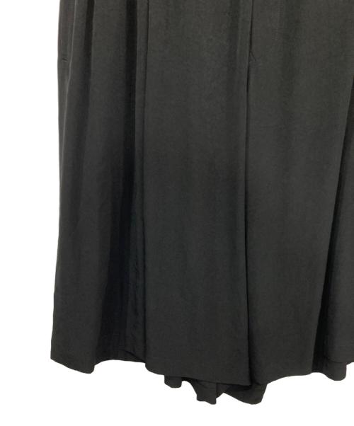 Yohji Yamamoto pour homme（ヨウジヤマモト プールオム）Yohji Yamamoto pour homme (ヨウジヤマモト プールオム) 8 TUCKS SHORTS ブラック サイズ:3の古着・服飾アイテム