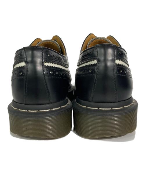 Dr.Martens（ドクターマーチン）Dr.Martens (ドクターマーチン) ウィングチップシューズ ホワイト×ブラック サイズ:UK7の古着・服飾アイテム