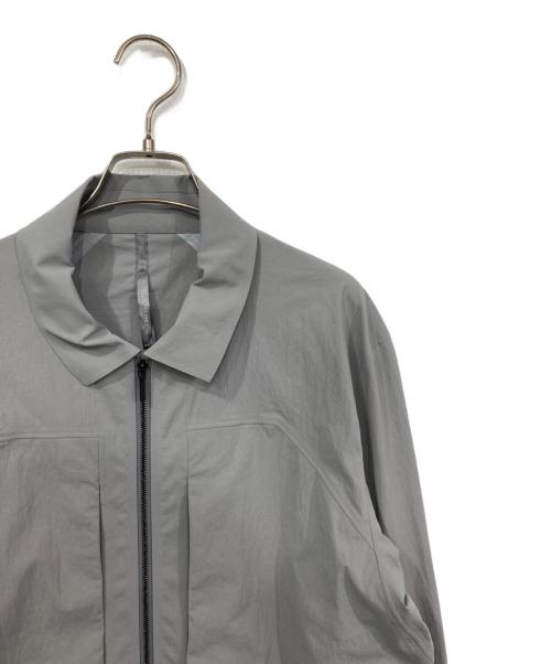 ARC'TERYX VEILANCE（アークテリクスヴェイランス）ARC'TERYX VEILANCE (アークテリクスヴェイランス) COMPONENT LT SHIRT JACKET グレー サイズ:Mの古着・服飾アイテム