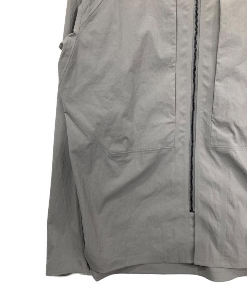 ARC'TERYX VEILANCE（アークテリクスヴェイランス）ARC'TERYX VEILANCE (アークテリクスヴェイランス) COMPONENT LT SHIRT JACKET グレー サイズ:Mの古着・服飾アイテム