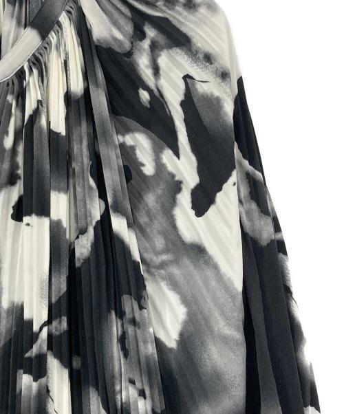 SPECCHIO（スペッチオ）SPECCHIO (スペッチオ) ウエストマークプリーツワンピース グレー サイズ:40の古着・服飾アイテム