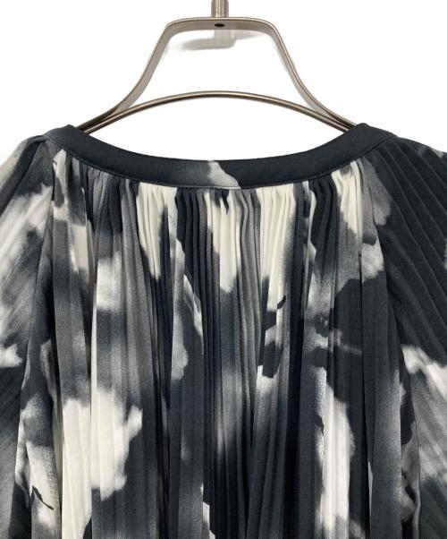SPECCHIO（スペッチオ）SPECCHIO (スペッチオ) ウエストマークプリーツワンピース グレー サイズ:40の古着・服飾アイテム