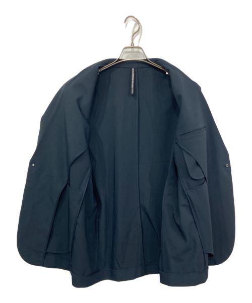 DESCENTE ALLTERRAIN（デザイント オルテライン）Descente ALLTERRAIN (デザイント オルテライン) I/O テックスリムテーラードジャケット ネイビー サイズ:Mの古着・服飾アイテム