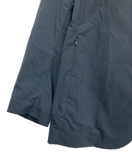 DESCENTE ALLTERRAIN（デザイント オルテライン）Descente ALLTERRAIN (デザイント オルテライン) I/O ライトウェイトスリムジャケット ネイビー サイズ:Mの古着・服飾アイテム