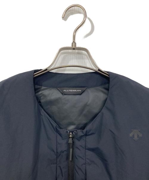 DESCENTE（デサント）DESCENTE (デサント) インサレーテッドライトウェイトベスト ネイビー サイズ:Oの古着・服飾アイテム