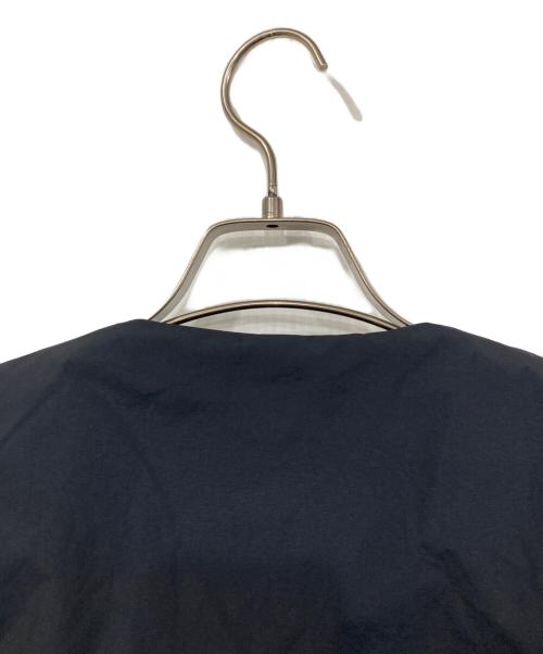DESCENTE（デサント）DESCENTE (デサント) インサレーテッドライトウェイトベスト ネイビー サイズ:Oの古着・服飾アイテム