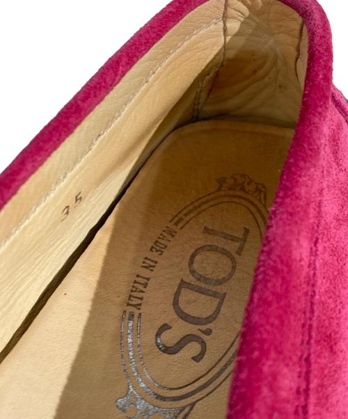 TOD'S（トッズ）TOD'S (トッズ) スウェードドライビングシューズ ピンク サイズ:22.5の古着・服飾アイテム