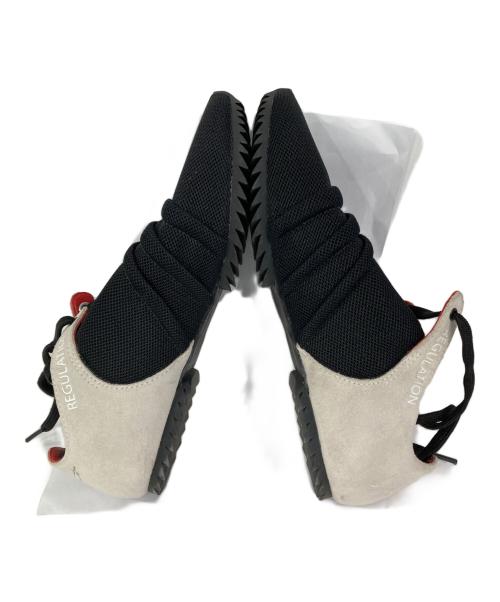 REGULATION Yohji Yamamoto（レギュレーションヨウジヤマモト）REGULATION Yohji Yamamoto (レギュレーションヨウジヤマモト) スニーカー ブラック×ホワイト サイズ:US6の古着・服飾アイテム