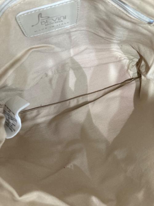 bevini（ベヴィニ）bevini (ベヴィニ) レザーハンドバッグ オレンジの古着・服飾アイテム