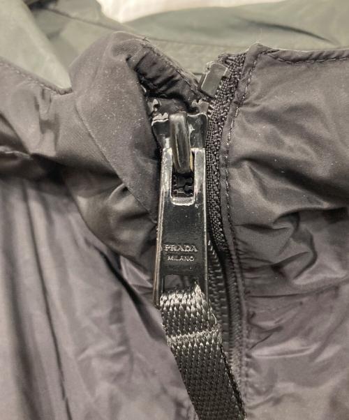 PRADA（プラダ）PRADA (プラダ) Re Nylonトライアングルロゴブルゾン ブラック サイズ:46の古着・服飾アイテム