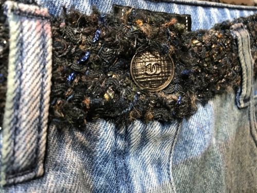CHANEL（シャネル）CHANEL (シャネル) ツイード切替チェックデニムパンツ B6752 ブルー サイズ:38の古着・服飾アイテム