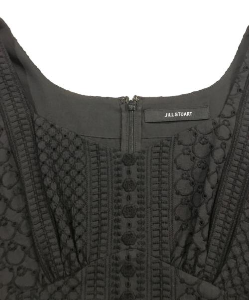 JILL STUART（ジルスチュアート）JILL STUART (ジルスチュアート) シャーリングエンブロイダリーワンピース ブラック サイズ:4の古着・服飾アイテム
