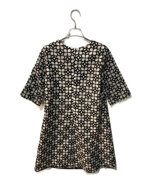 shilla（シビラ）shilla (シビラ) フラワーチュールエンブロイダリーブラウス ホワイト サイズ:Mの古着・服飾アイテム