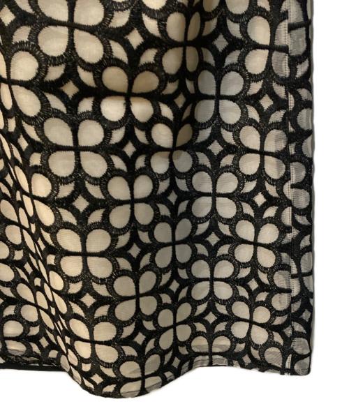 shilla（シビラ）shilla (シビラ) フラワーチュールエンブロイダリーブラウス ホワイト サイズ:Mの古着・服飾アイテム