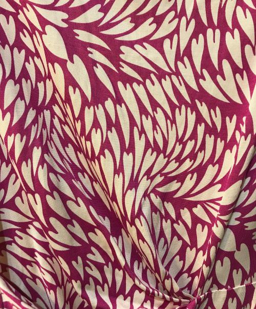 DIANE VON FURSTENBERG（ダイアンフォンファステンバーグ）DIANE VON FURSTENBERG (ダイアンフォンファステンバーグ) 総柄シルクノースリーブワンピース ピンクの古着・服飾アイテム