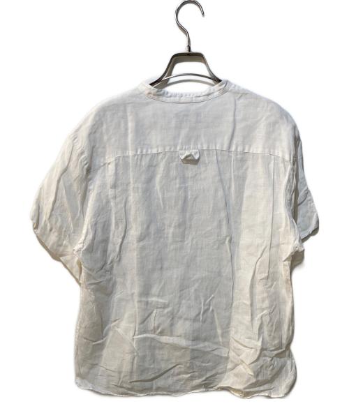 MARGARET HOWELL（マーガレットハウエル）MARGARET HOWELL (マーガレットハウエル) FINE LINEN カラーレスプルオーバーシャツ ホワイト サイズ:1の古着・服飾アイテム