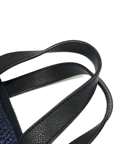 CHANEL（シャネル）CHANEL (シャネル) ストロー×キャビアスキン 2WAYハンドバッグ ブラック×ネイビーの古着・服飾アイテム