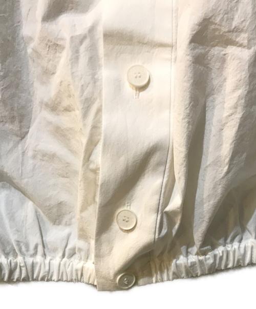 ASTRAET（アストラット）ASTRAET (アストラット) ラウンドネックギャザーブラウス ホワイト サイズ:Free 未使用品の古着・服飾アイテム