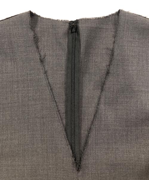 VERMEIL par iena（ヴェルメイユ パー イエナ）VERMEIL par iena (ヴェルメイユ パー イエナ) ロングVネックワンピース グレー サイズ:Freeの古着・服飾アイテム