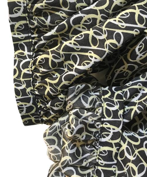 BALLSEY（ボールジィ）BALLSEY (ボールジィ) BBカリグラフィプリント ボウタイワンピース ブラック サイズ:36 未使用品の古着・服飾アイテム