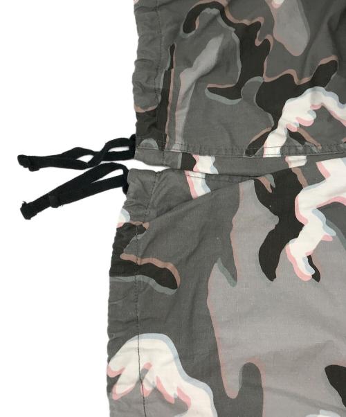 uniform experiment（ユニフォームエクスペリメント）uniform experiment (ユニフォームエクスペリメント) MOIRE CAMOUFLAGE CARGO PANTS グレー サイズ:１の古着・服飾アイテム