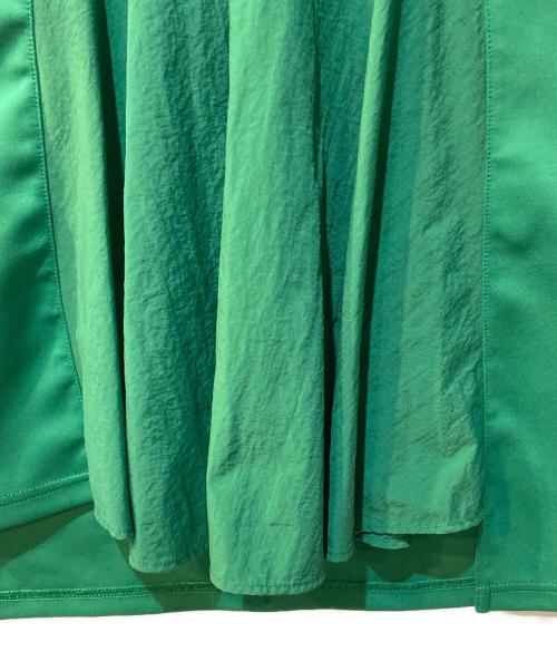 UN3D.（アンスリード）UN3D. (アンスリード) カッティングタイトスカート グリーン サイズ:38の古着・服飾アイテム