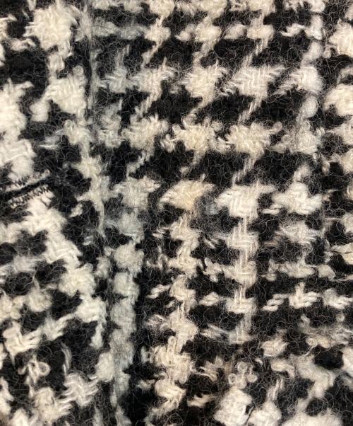 CLANE（クラネ）CLANE (クラネ) SHORT SHAGGY COCOON OVER COAT ホワイト×ブラック サイズ:Oの古着・服飾アイテム