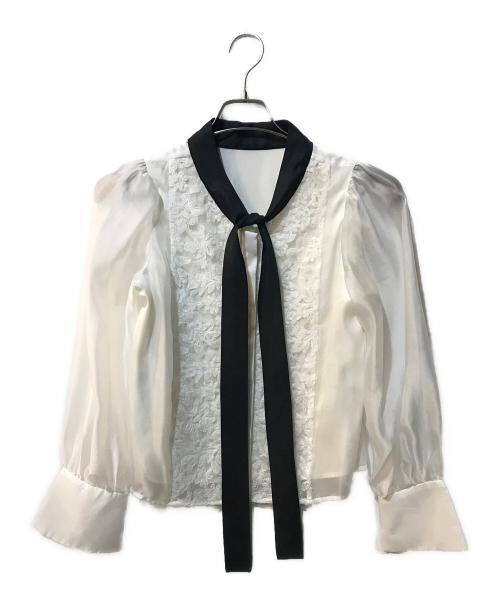 JILL BY JILLSTUART（ジル バイ ジルスチュアート）JILL BY JILLSTUART (ジル バイ ジルスチュアート) フロントレースタイブラウス ホワイト サイズ:Freeの古着・服飾アイテム