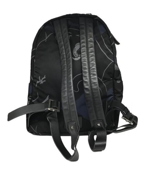 VALENTINO GARAVANI（ヴァレンティノ・ガラヴァーニ）VALENTINO GARAVANI (ヴァレンティノ・ガラヴァーニ) 総柄リュック ブラックの古着・服飾アイテム