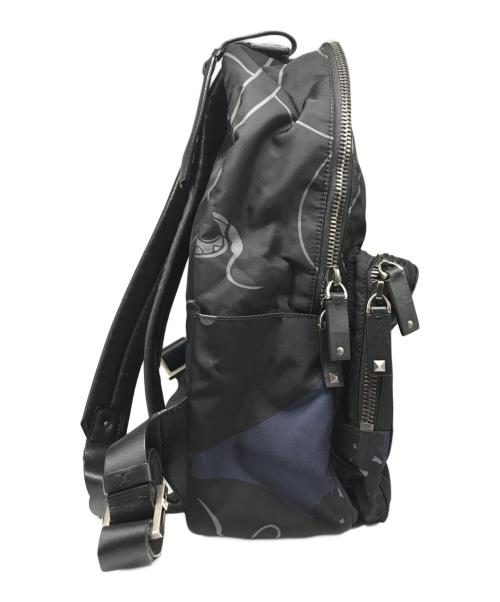 VALENTINO GARAVANI（ヴァレンティノ・ガラヴァーニ）VALENTINO GARAVANI (ヴァレンティノ・ガラヴァーニ) 総柄リュック ブラックの古着・服飾アイテム