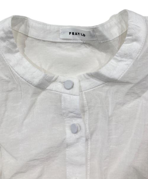 FRAY ID（フレイ アイディー）FRAY ID (フレイ アイディー) パフスリーブペプラムブラウス ホワイト サイズ:Freeの古着・服飾アイテム