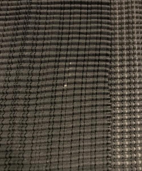 ISSEY MIYAKE（イッセイミヤケ）ISSEY MIYAKE (イッセイミヤケ) プリーツカーデガン ブラック サイズ:2の古着・服飾アイテム