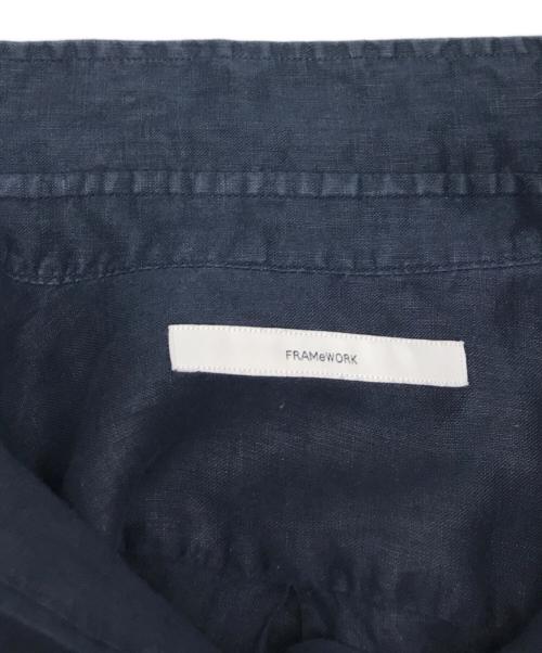 FRAMeWORK（フレームワーク）FRAMeWORK (フレームワーク) フレンチリネンレギュラーカラーシャツ ネイビー サイズ:Freeの古着・服飾アイテム