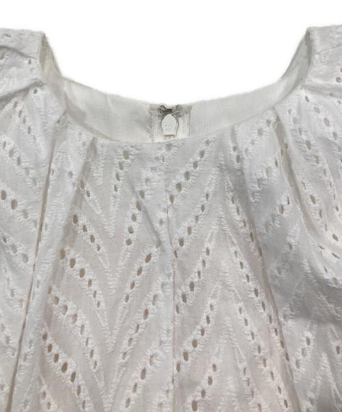 CAPRICIEUX LE'MAGE（カプリシューレマージュ）CAPRICIEUX LE'MAGE (カプリシューレマージュ) カットワークレースパフワンピース ホワイト サイズ:Freeの古着・服飾アイテム