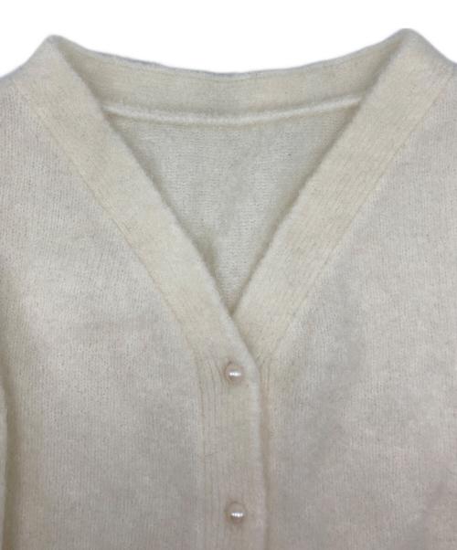 BLUE LABEL CRESTBRIDGE（ブルーレーベルクレストブリッジ）BLUE LABEL CRESTBRIDGE (ブルーレーベルクレストブリッジ) モヘヤ混パールボタンカーディガン ホワイト サイズ:38の古着・服飾アイテム