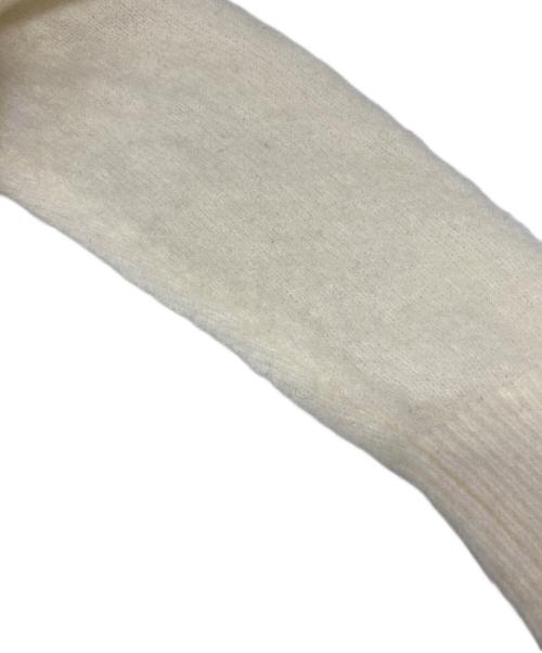 BLUE LABEL CRESTBRIDGE（ブルーレーベルクレストブリッジ）BLUE LABEL CRESTBRIDGE (ブルーレーベルクレストブリッジ) モヘヤ混パールボタンカーディガン ホワイト サイズ:38の古着・服飾アイテム