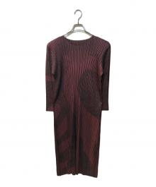 PLEATS PLEASE（プリーツプリーズ）の古着「総柄プリーツワンピース」｜ボルドー