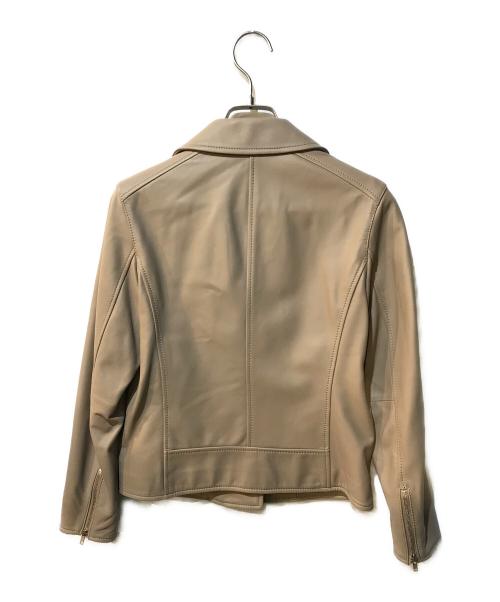 23区（ニジュウサンク）23区 (ニジュウサンク) シープレザー ライダースジャケット ベージュ サイズ:32の古着・服飾アイテム