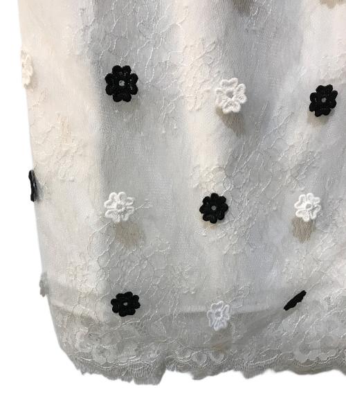 Diagram GRACE CONTINENTAL（ダイアグラム グレースコンチネンタル）Diagram GRACE CONTINENTAL (ダイアグラム グレースコンチネンタル) ドットタイトスカート ホワイト サイズ:36 未使用品の古着・服飾アイテム