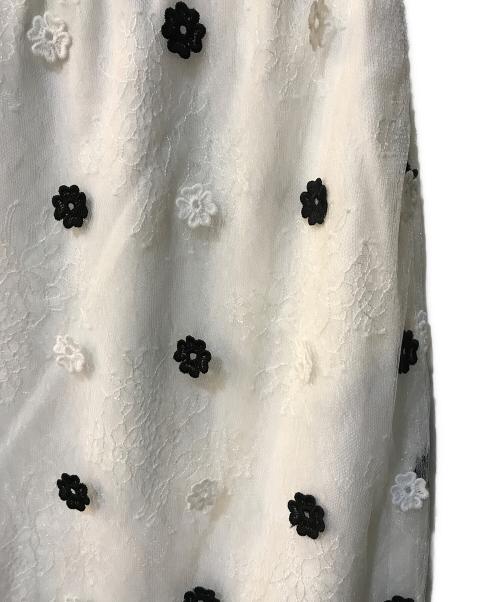 Diagram GRACE CONTINENTAL（ダイアグラム グレースコンチネンタル）Diagram GRACE CONTINENTAL (ダイアグラム グレースコンチネンタル) ドットタイトスカート ホワイト サイズ:36 未使用品の古着・服飾アイテム