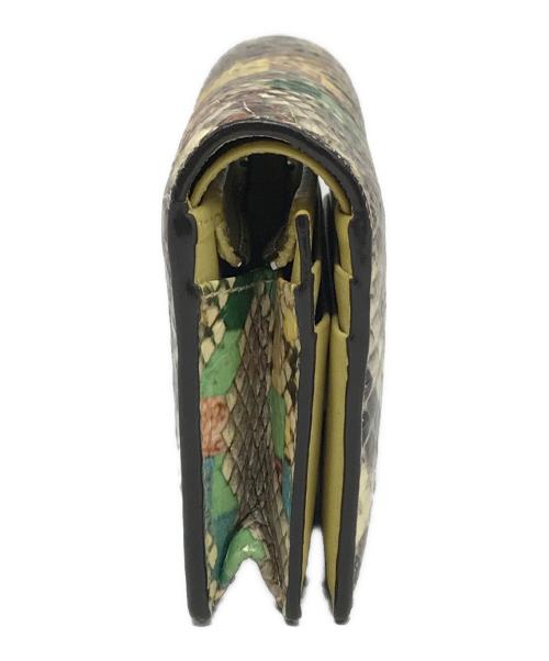 JIMMY CHOO（ジミーチュウ）JIMMY CHOO (ジミーチュウ) JCロゴ付き グロッシーレインボーエラフ・ウォレット マルチカラーの古着・服飾アイテム