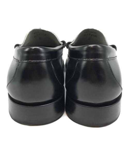 G.H.BASS（ジーエイチバス）G.H.BASS (ジーエイチバス) ローファー ホワイト×ブラック サイズ:UK6の古着・服飾アイテム